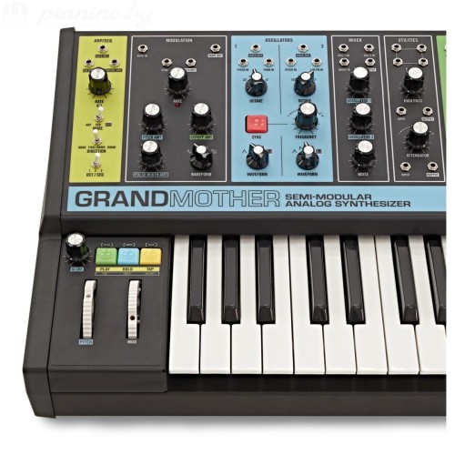 Аналоговый синтезатор Moog Grandmother-4