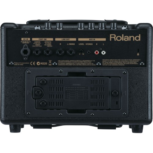 Комбоусилитель для акустической гитары Roland AC-33