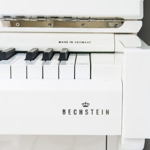 Акустическое пианино C Bechstein A 124 Imposant белое