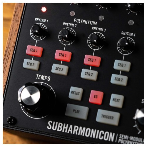 Синтезатор Moog Subharmonicon-9